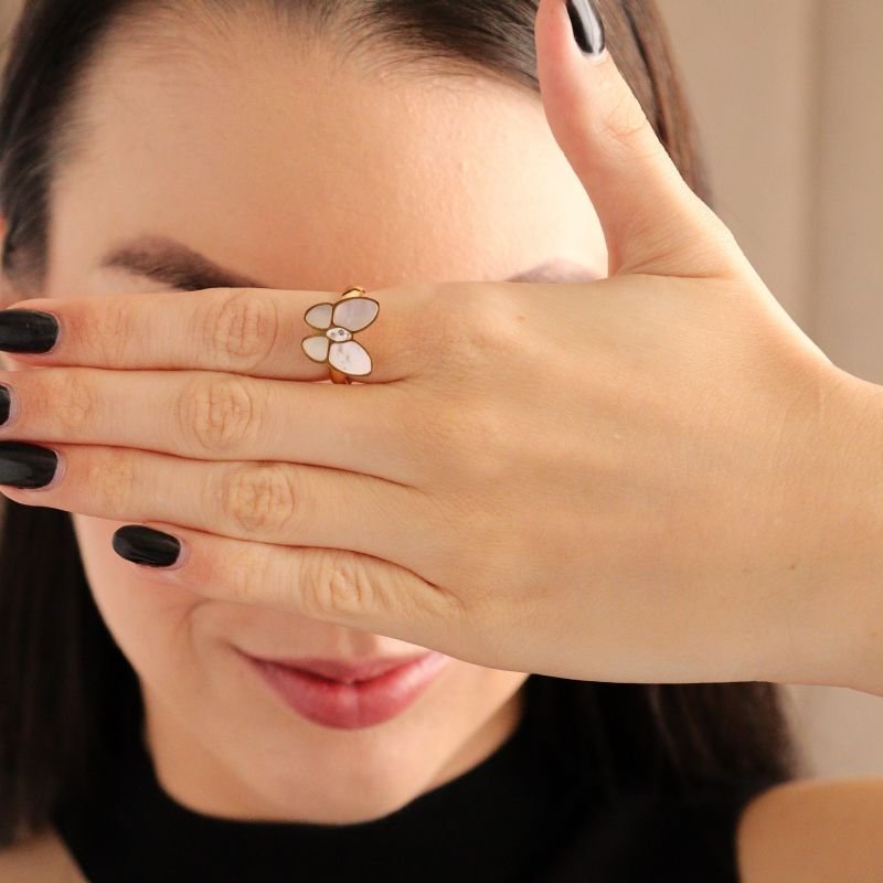 Anel Borboleta Branca em Aço Inox (Tamanho 17)