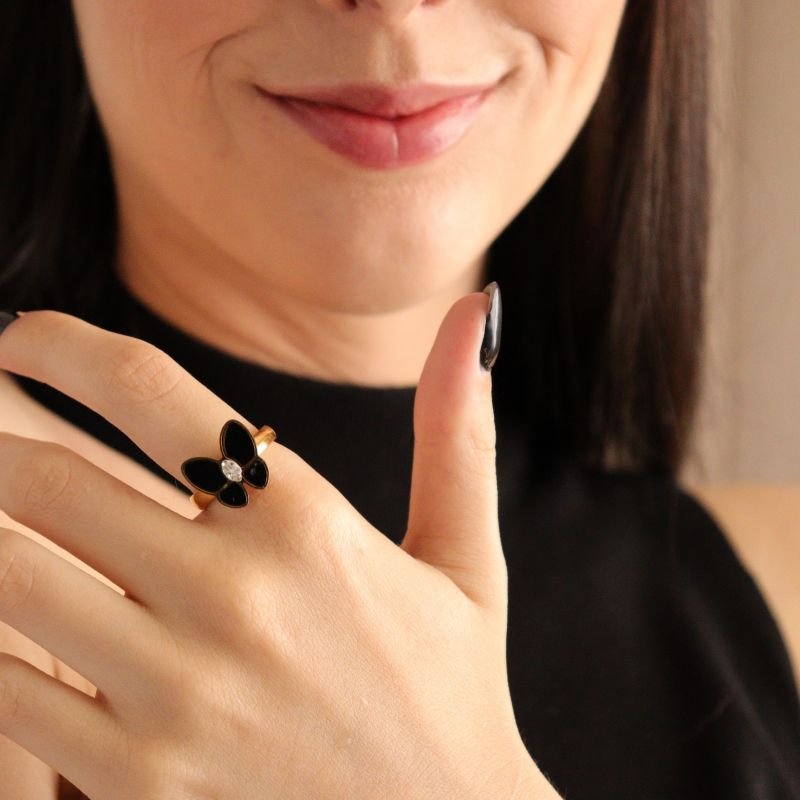 Anel Borboleta Preta em Aço Inox (Tamanho 20)