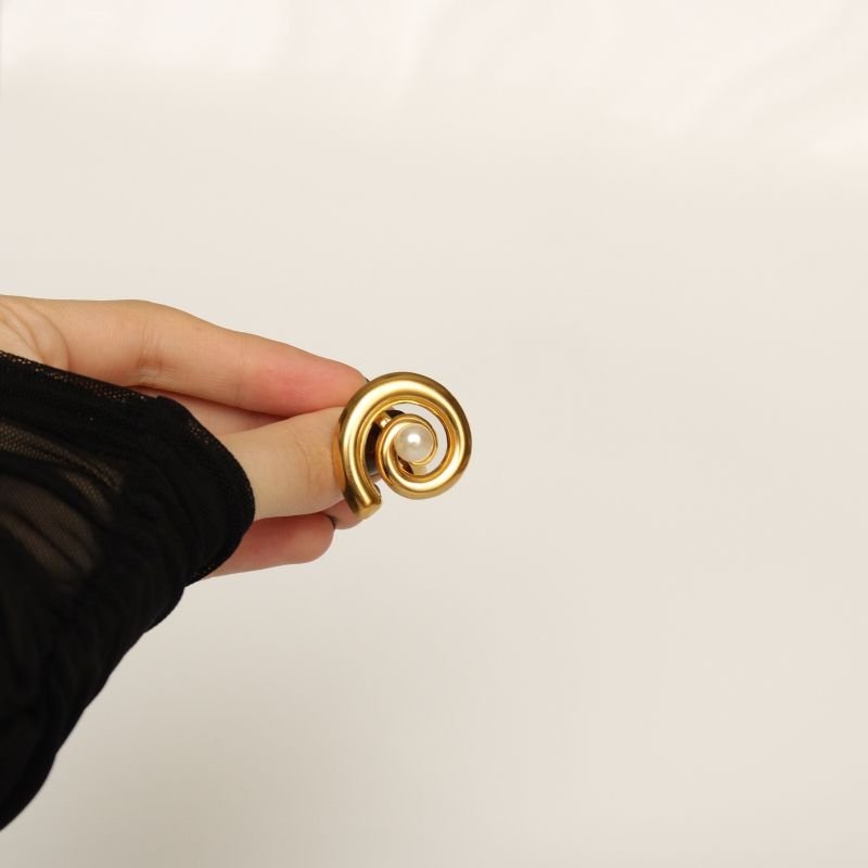 Anel Concha com Pérola Levemente Regulável em Aço Inox (Linha Premium)