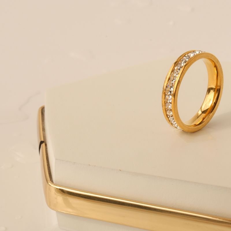 Anel Cravejado em Aço Inox (Tamanho 17)