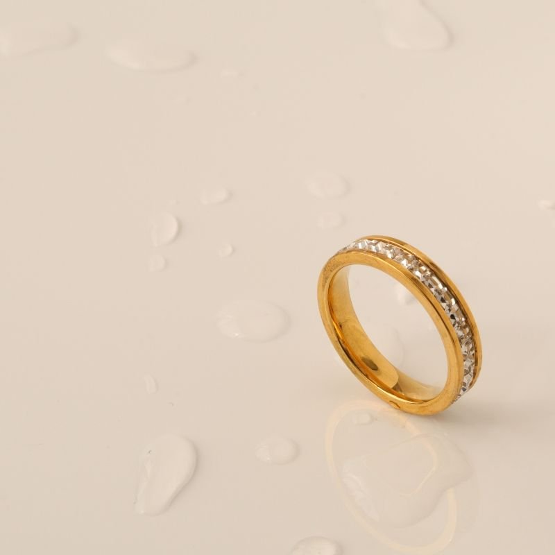 Anel Cravejado em Aço Inox (Tamanho 20)