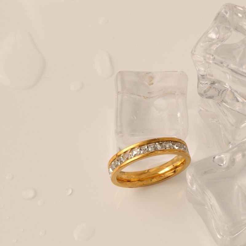 Anel Cravejado em Aço Inox (Tamanho 20)