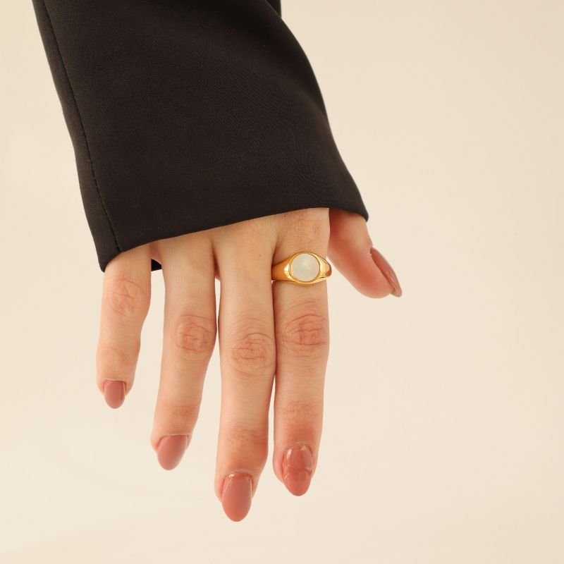 Anel Pedrinha Branca em Aço Inox (Tamanho 19)