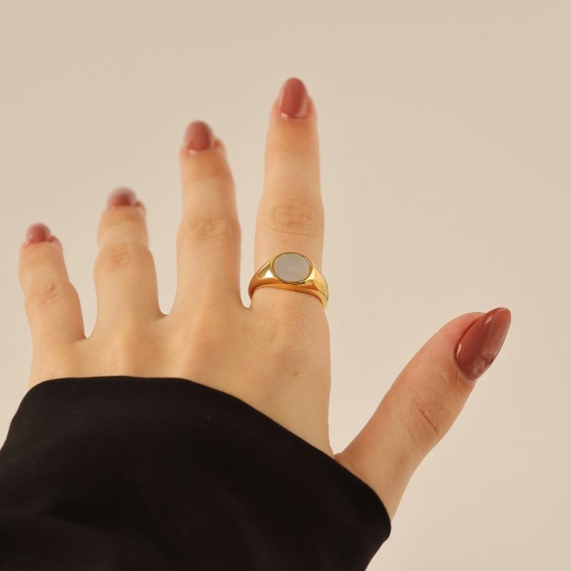 Anel Pedrinha Branca em Aço Inox (Tamanho 19)