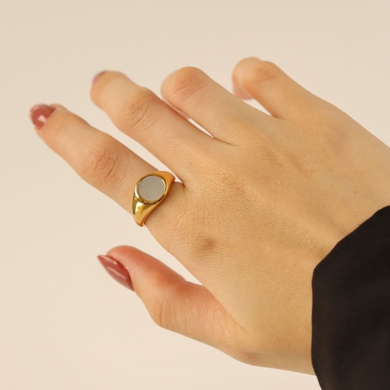 Anel Pedrinha Branca em Aço Inox (Tamanho 19)