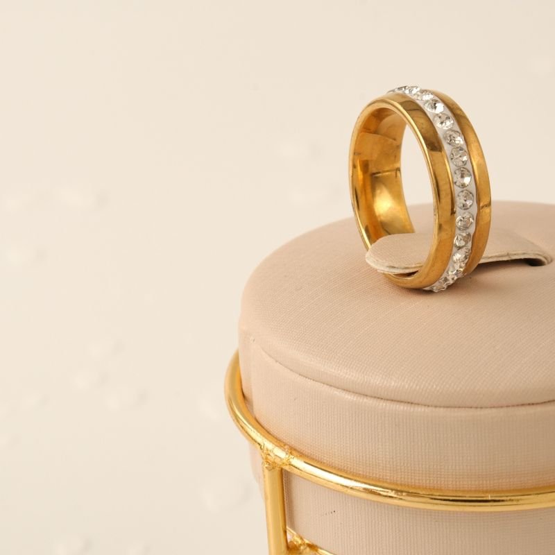 Anel Grosso uma Camada Cravejado em Aço Inox (Tamanho 21)