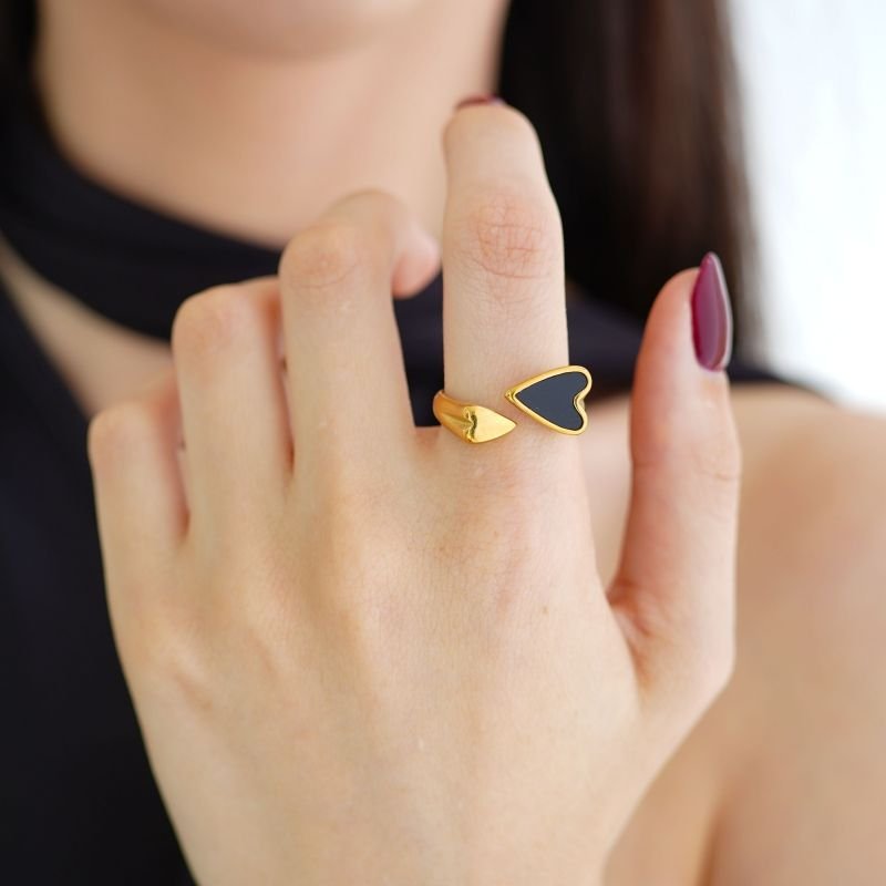 Anel Heart Black em Aço Inox (Tamanho 18)