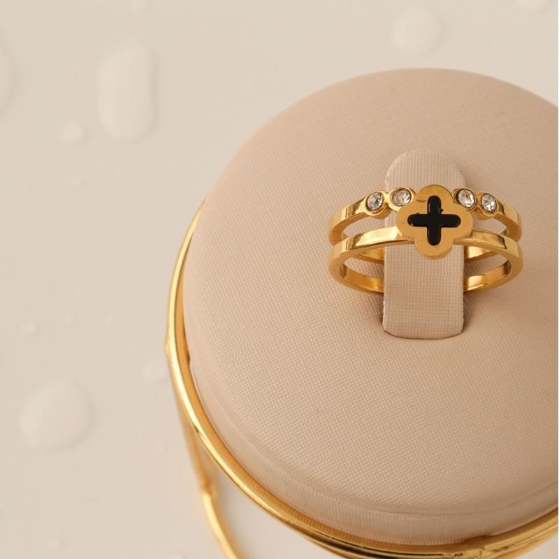 Anel Inspiração Van Cleef em Aço Inox (Tamanho 17) Preto