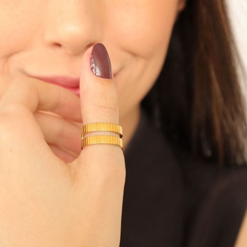 Anel Levemente Regulável Minimalista em Aço Inox