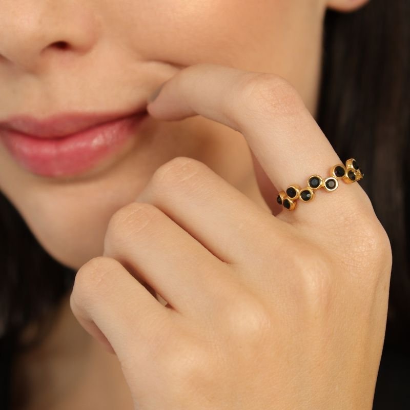 Anel Levemente Regulável Pedrinhas em Aço Inox