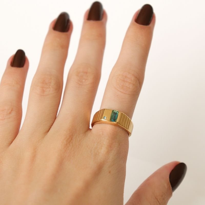 Anel Moderno com Pedrinhas em Aço Inox (Tamanho 18)