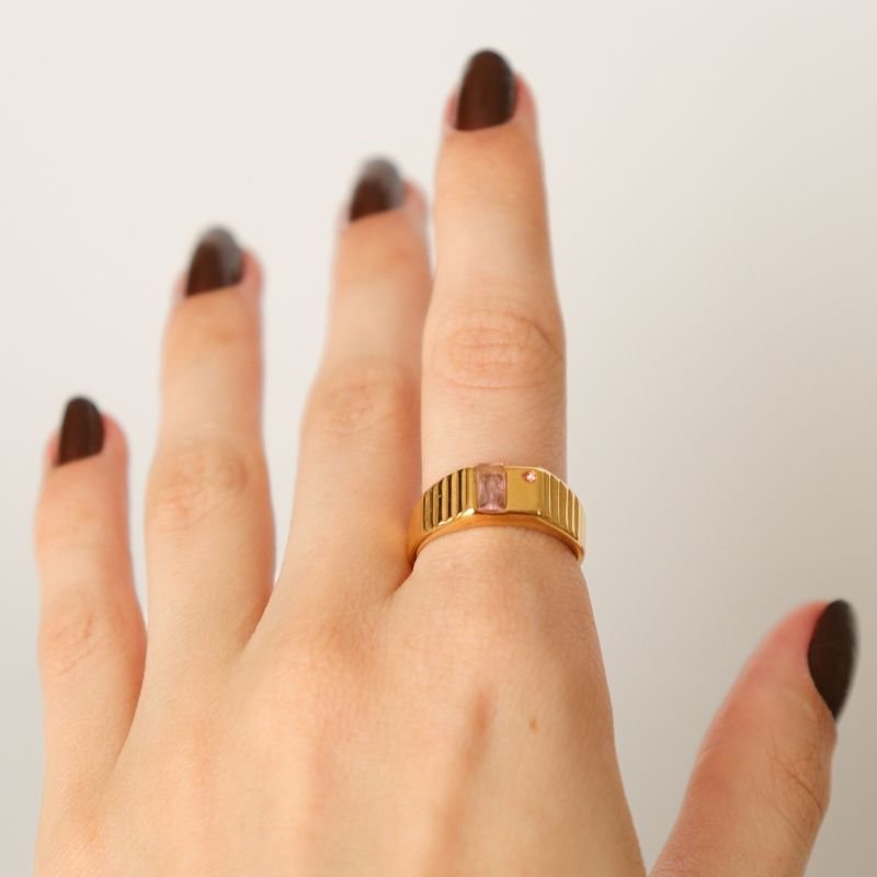 Anel Moderno com Pedrinhas em Aço Inox (Tamanho 18)