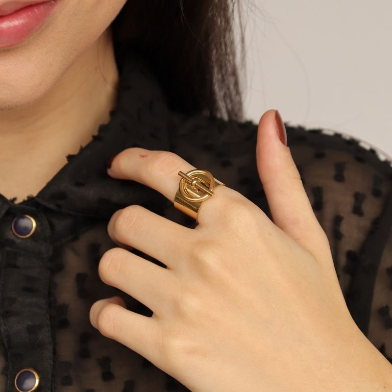 Anel Moderno Levemente Regulável em Aço Inox