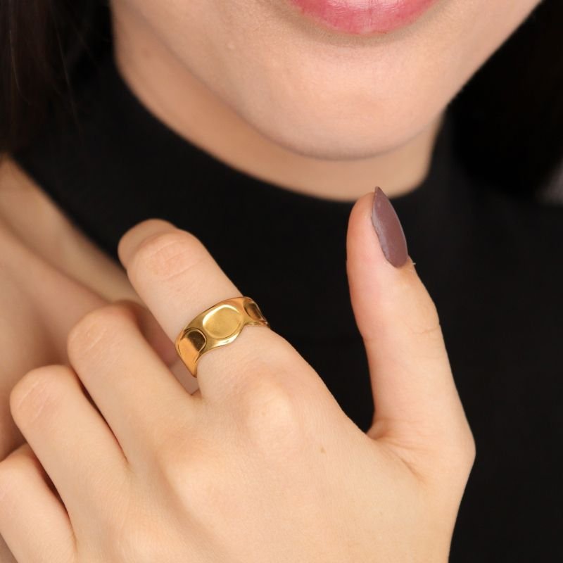 Anel Orgânico Minimalista em Aço Inox (Tamanho 17)