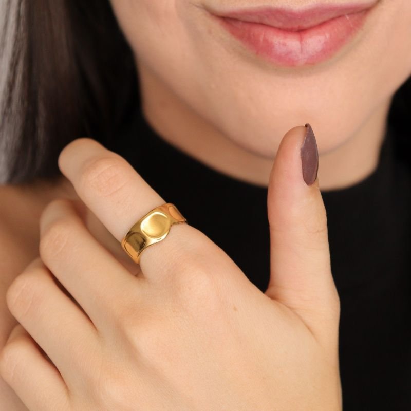 Anel Orgânico Minimalista em Aço Inox (Tamanho 17)