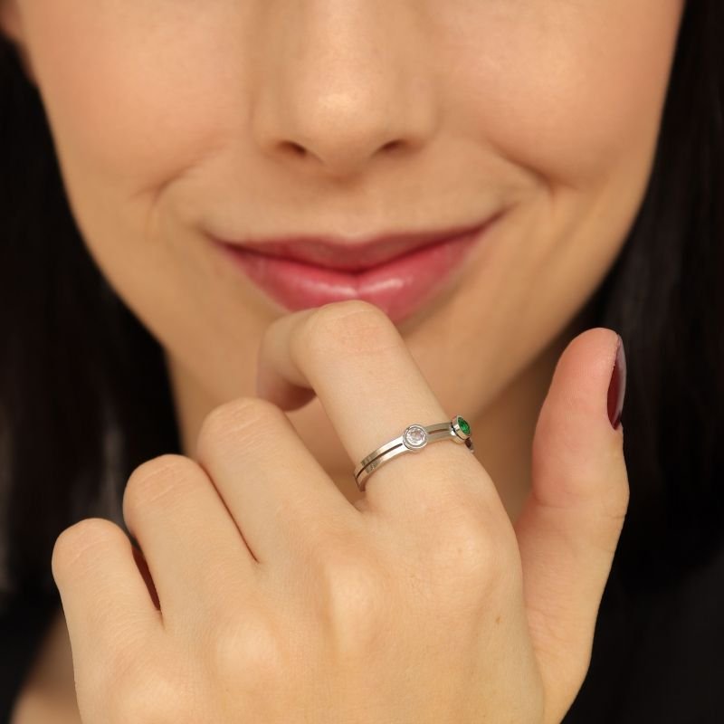 Anel Pedrinhas Levemente Regulável em Aço Inox