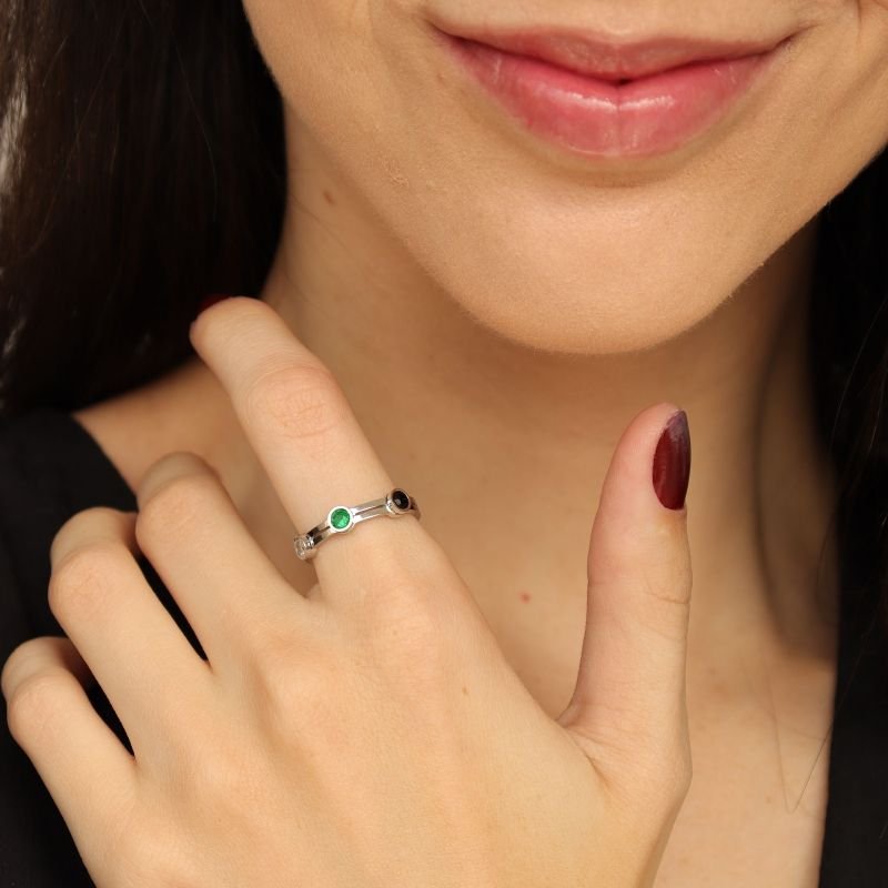 Anel Pedrinhas Levemente Regulável em Aço Inox