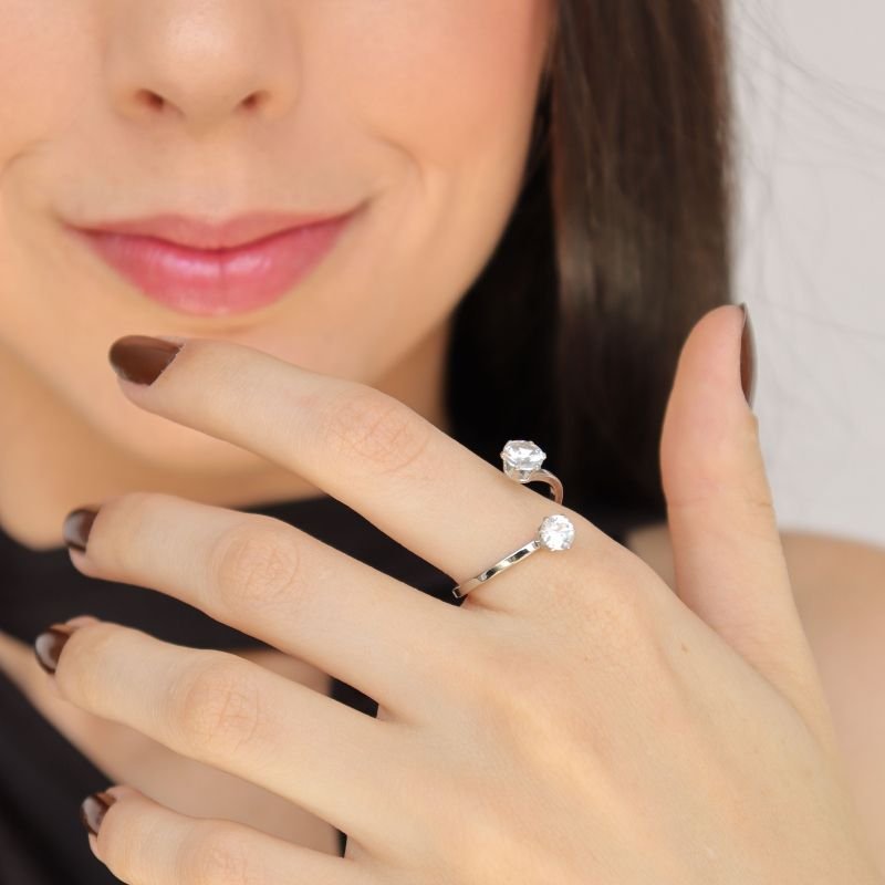 Anel Tamanho 19 em Aço Inox Delicado Ponto de Luz