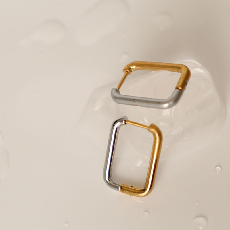 Argola Bicolor Geométrica em Aço Inox