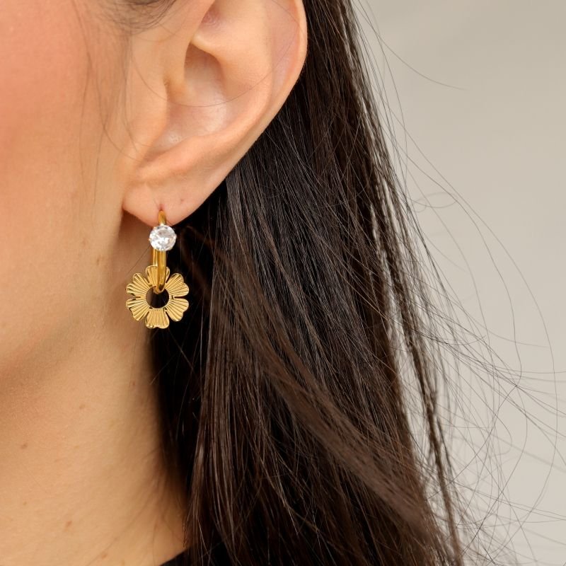 Argola com Detalhe em Flor em Aço Inox (Linha Premium)