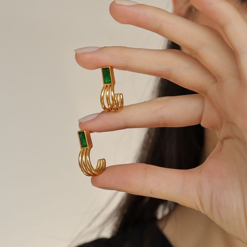 Argola com Pedrinha em Aço Inox (Linha Premium)