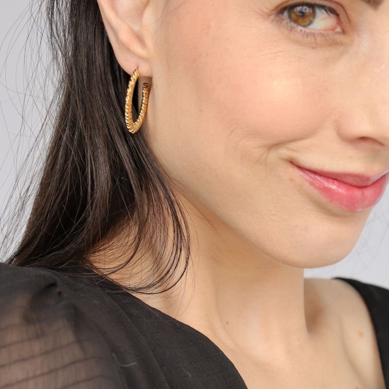 Argola com Textura em Aço Inox