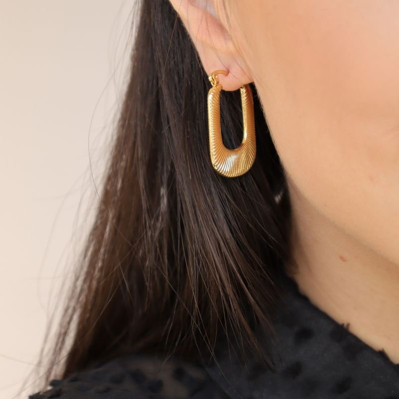 Argola Minimalista em Aço Inox