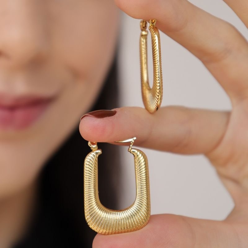 Argola Minimalista em Aço Inox