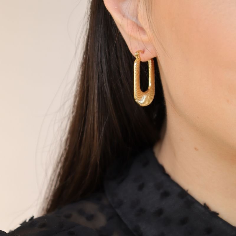 Argola Minimalista em Aço Inox