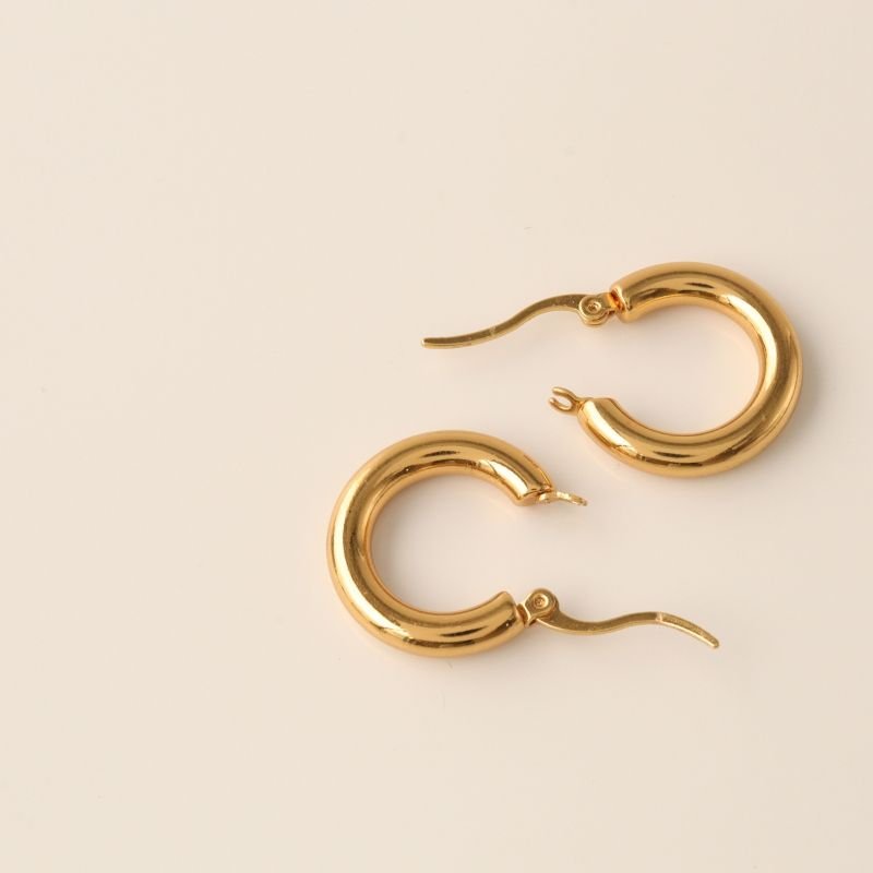 Argola Minimalista Moderna em Aço Inox