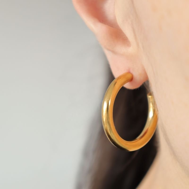 Brinco Argola Tubo Média em Aço Inox (10g)