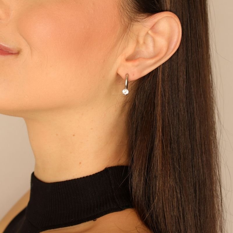 Argolinha Delicada com Ponto de Luz em Aço Inox