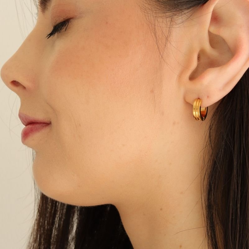 Argolinha Minimalista Pequena em Aço Inox