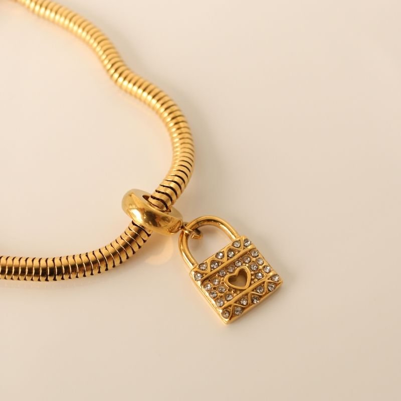 Berloque em Aço Inox Cadeado com Cravejado Cristal