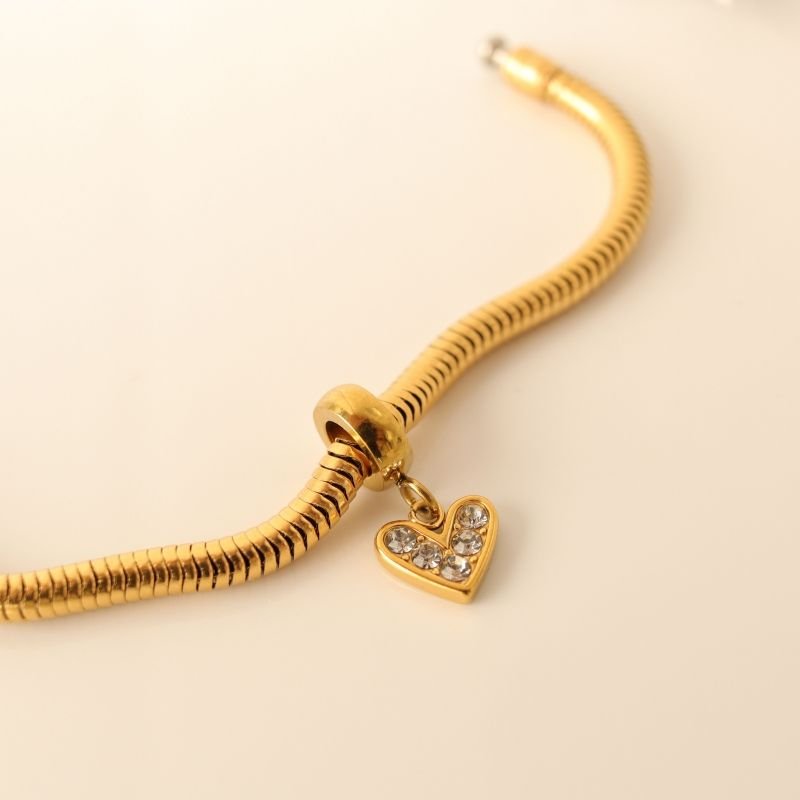 Berloque em Aço Inox Coração Pequeno Cravejado