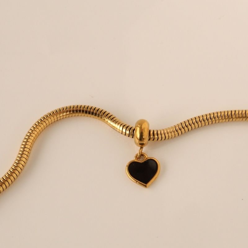 Berloque em Aço Inox Coração Preto Delicado