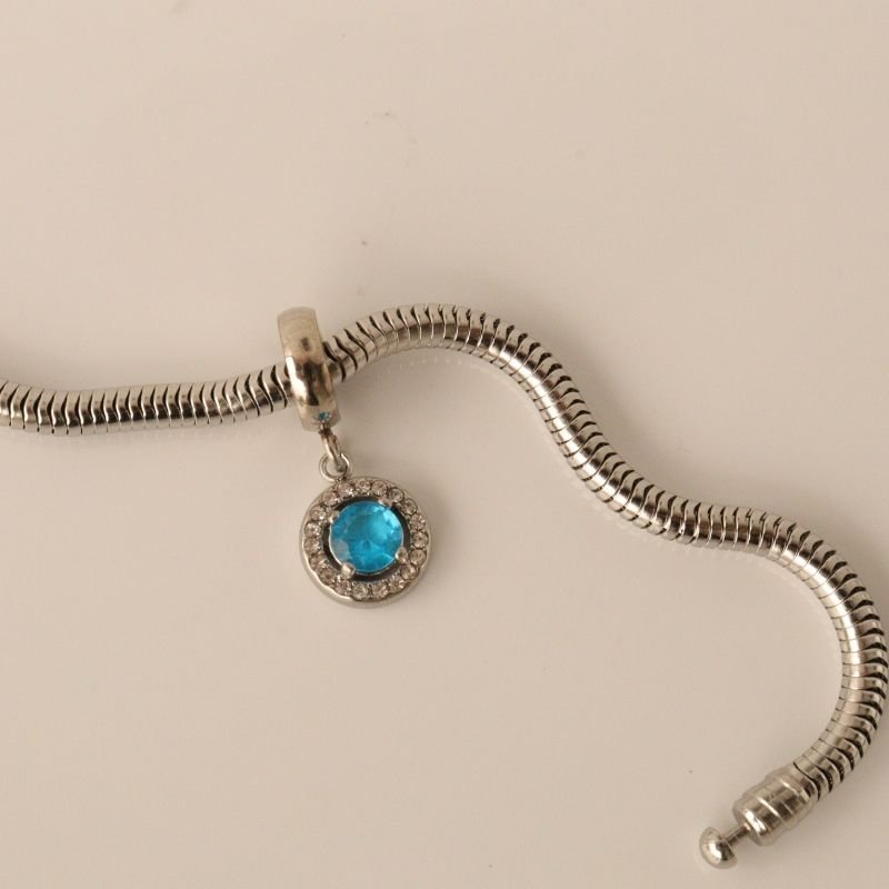 Berloque em Aço Inox Cravejado Azul