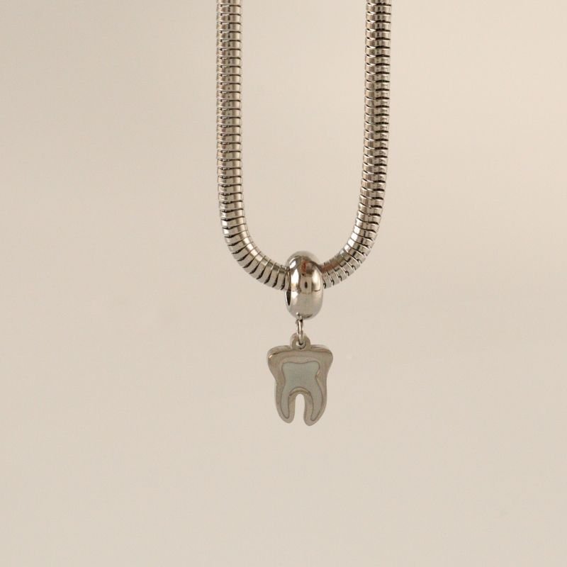 Berloque em Aço Inox Dente