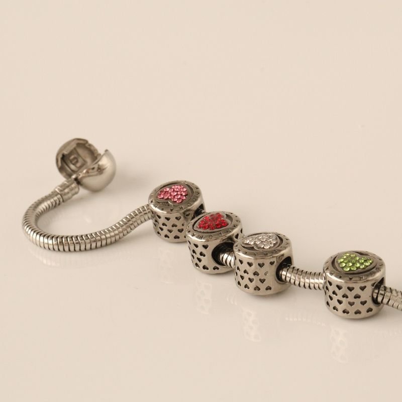 Berloque em Aço Inox Separador Coração Cravejado