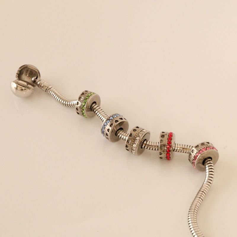 Berloque em Aço Inox Separador Cravejado