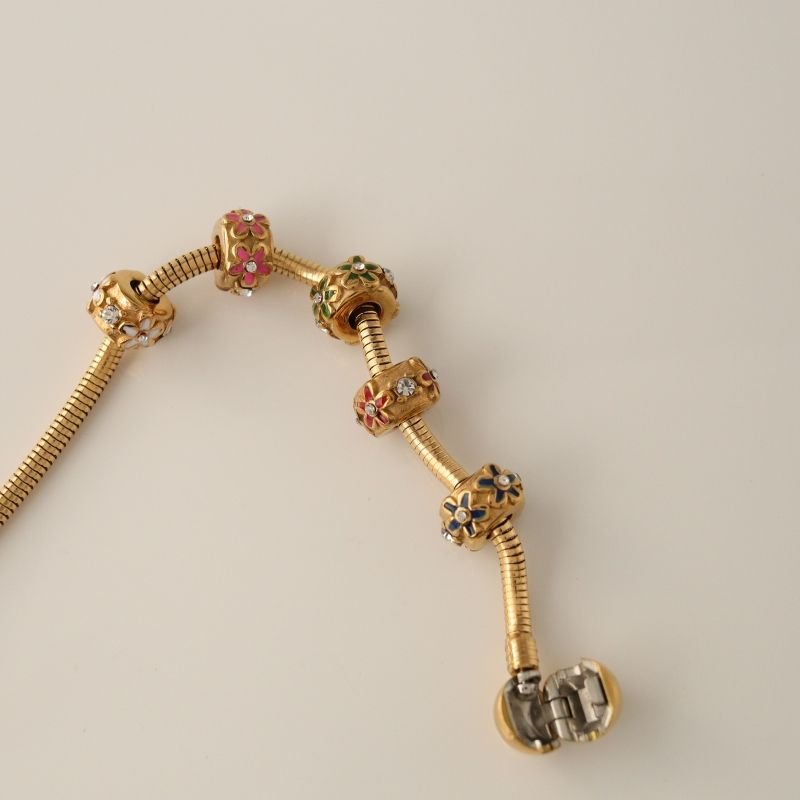 Berloque em Aço Inox Separador Flor Verde