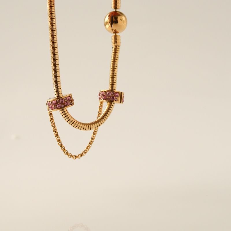 Berloque Trava de Segurança Cravejada em Aço Inox Preta