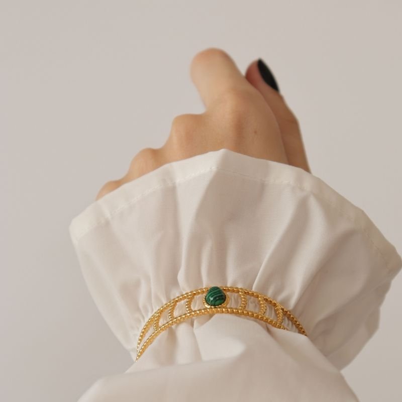 Bracelete com Detalhe Verde em Aço Inox