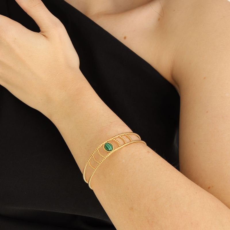 Bracelete com Detalhe Verde em Aço Inox