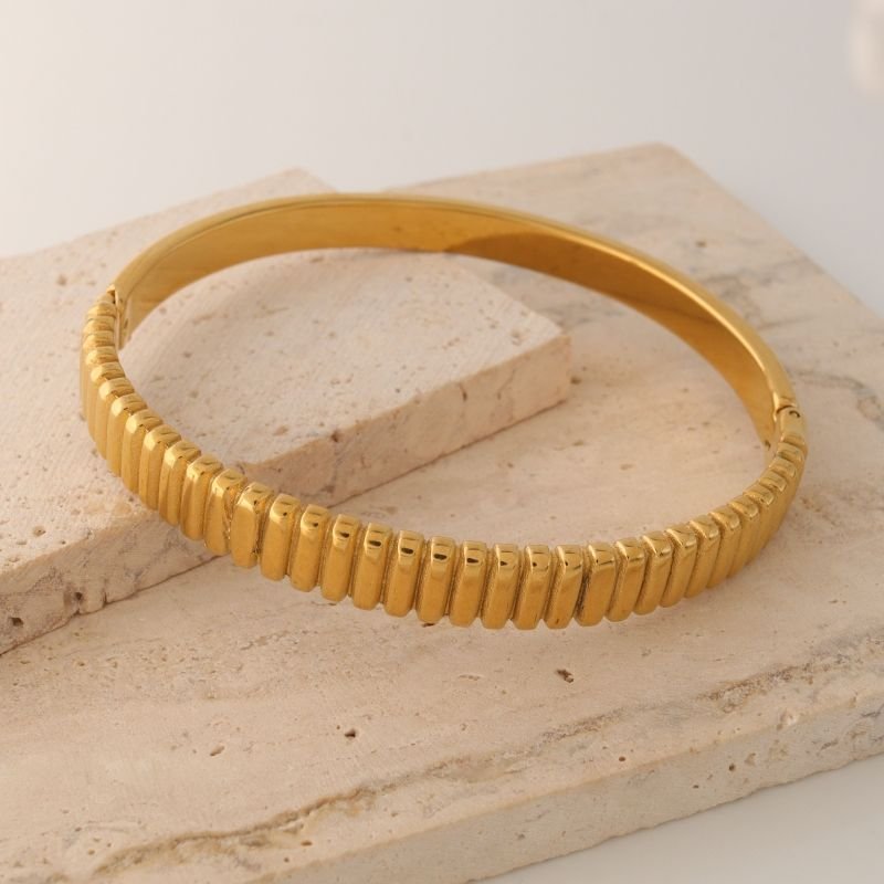 Bracelete com Detalhes Minimalistas em Aço Inox (Linha Premium)