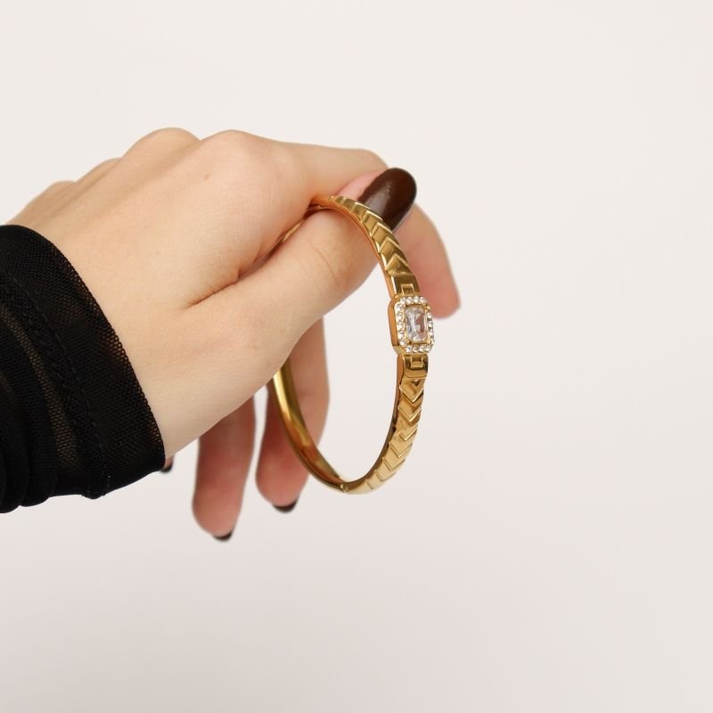 Bracelete com Pedra em Aço Inox