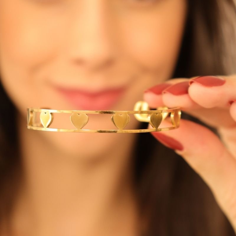 Bracelete Coração Vazado em Aço Inox