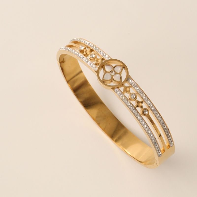 Bracelete Flor com Detalhes em Aço Inox (Linha Premium)