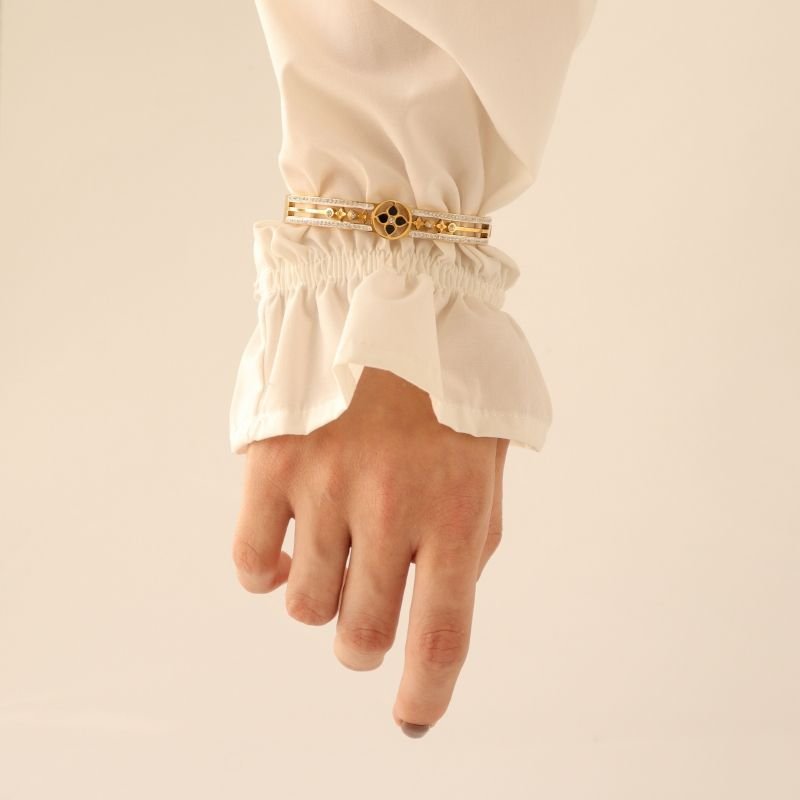 Bracelete Flor com Detalhes em Aço Inox (Linha Premium)