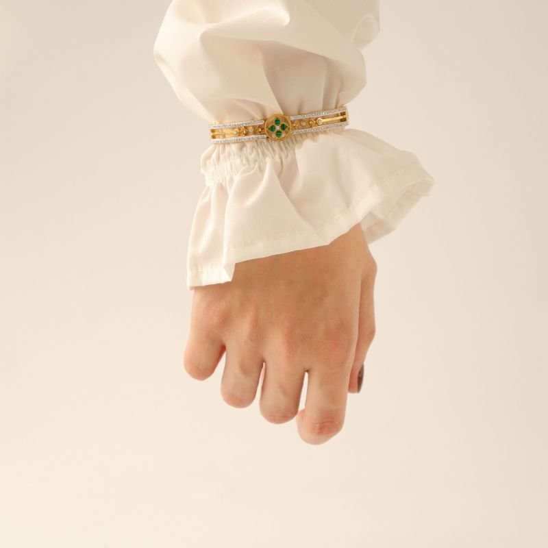 Bracelete Flor com Detalhes em Aço Inox (Linha Premium)